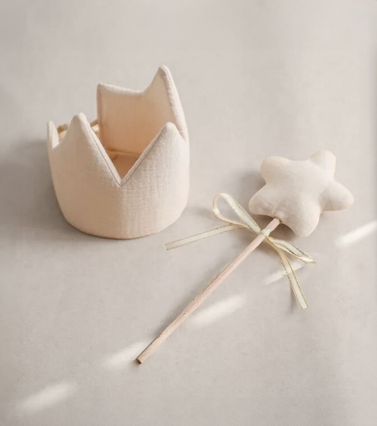 Déguisement - Couronne et baguette magique, écru